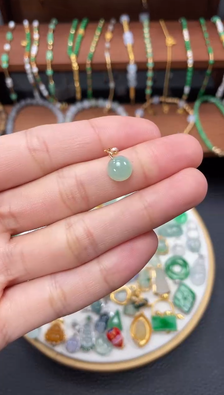 【闪购商品】翡翠吊坠(不含链)18K金镶嵌一个   JK1635