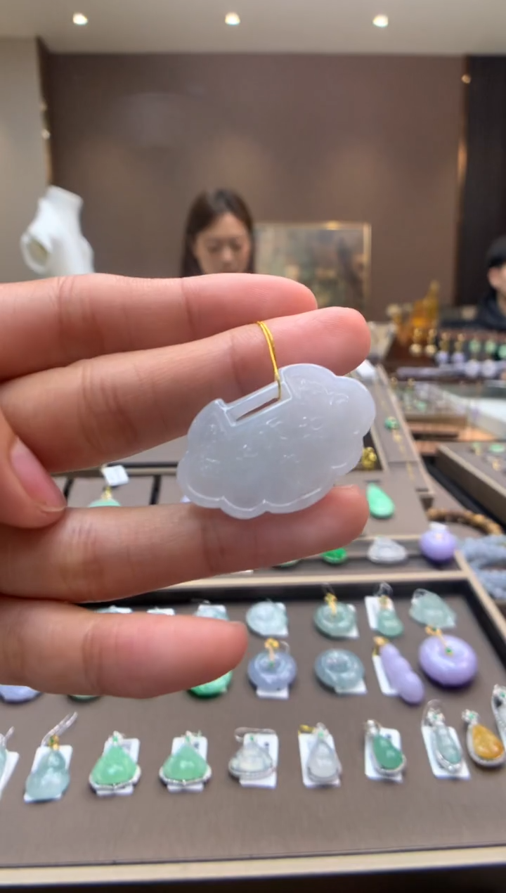 【闪购商品】翡翠颈饰未镶嵌如意