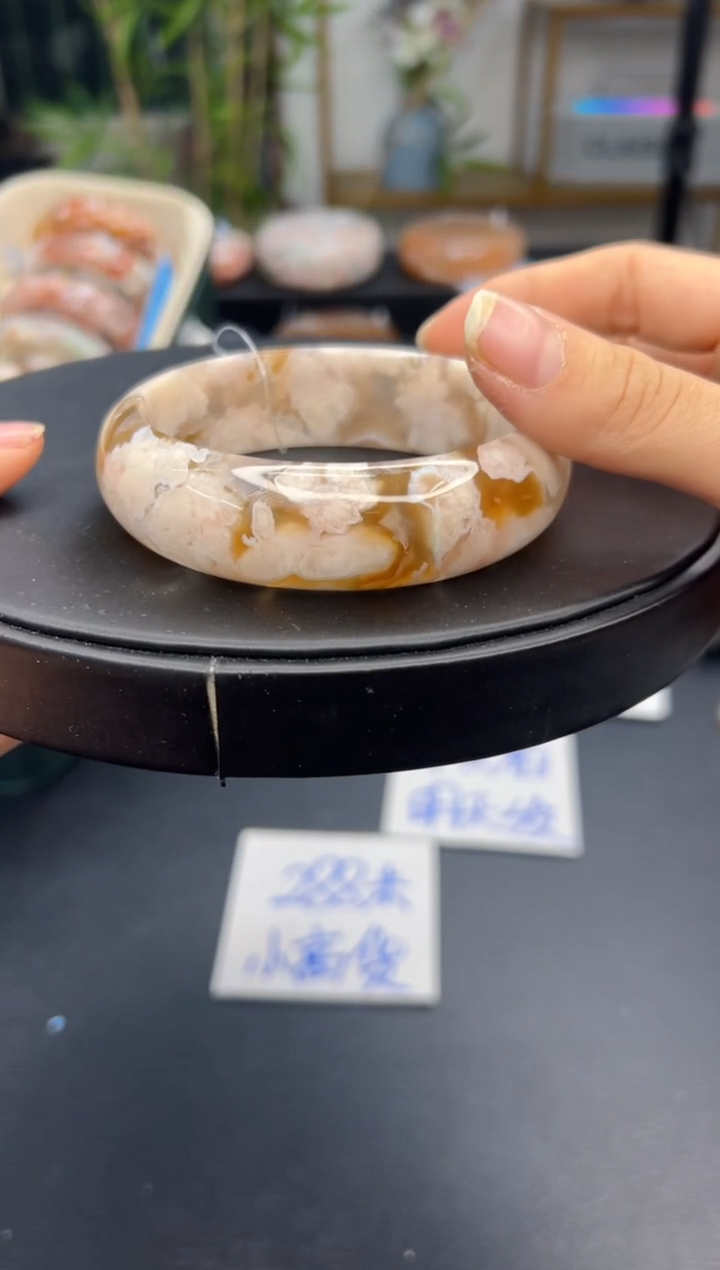 【闪购商品】石英质玉手镯未镶嵌A1343(66圈赠送镯心)