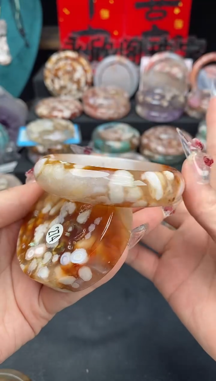 【闪购商品】石英质玉手镯（圆镯）未镶嵌61