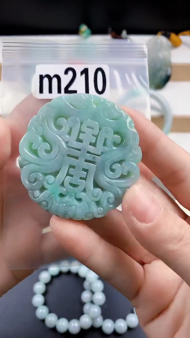 颈饰未镶嵌翡翠天然翡翠吊坠挂件