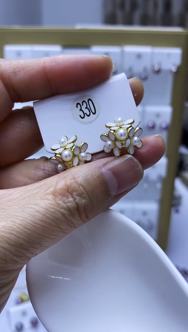 未镶嵌耳饰淡水珍珠330