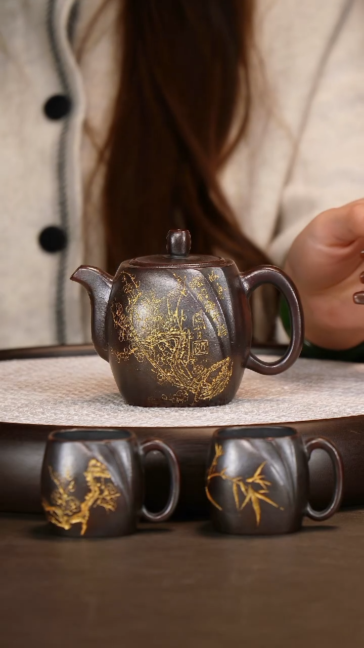 茶壶紫砂【徐秀文】赤铁泥 暗香套组   330CC