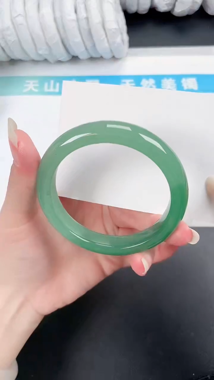 【闪购商品】石英质玉手镯未镶嵌357-59.5