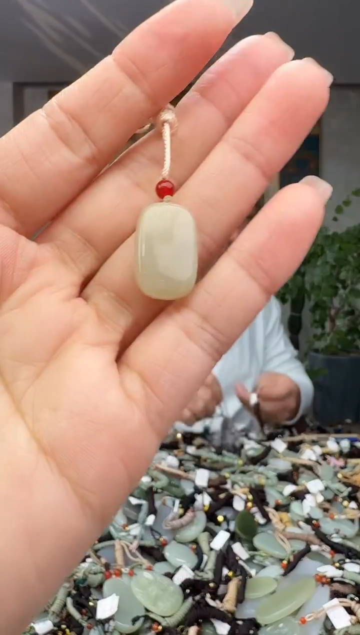 颈饰未镶嵌和田玉拍一发一多样性发货