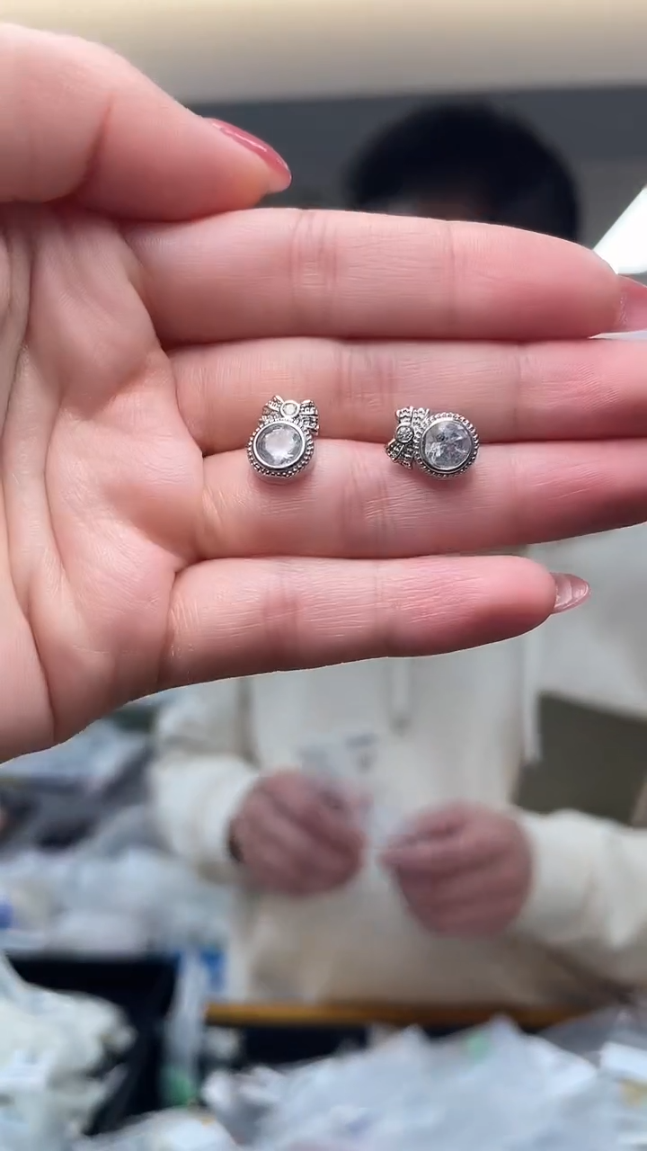 银S925镶嵌托帕石耳饰（多样性发一件）