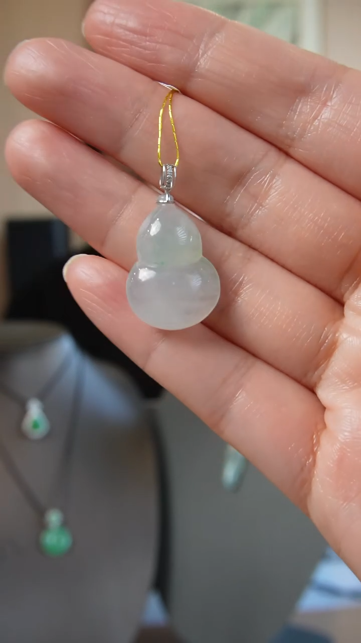 【闪购商品】翡翠颈饰18K金镶嵌天然缅甸翡翠吊坠