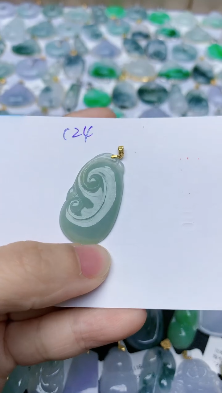【闪购商品】翡翠颈饰18K金镶嵌天然翡翠A货    
