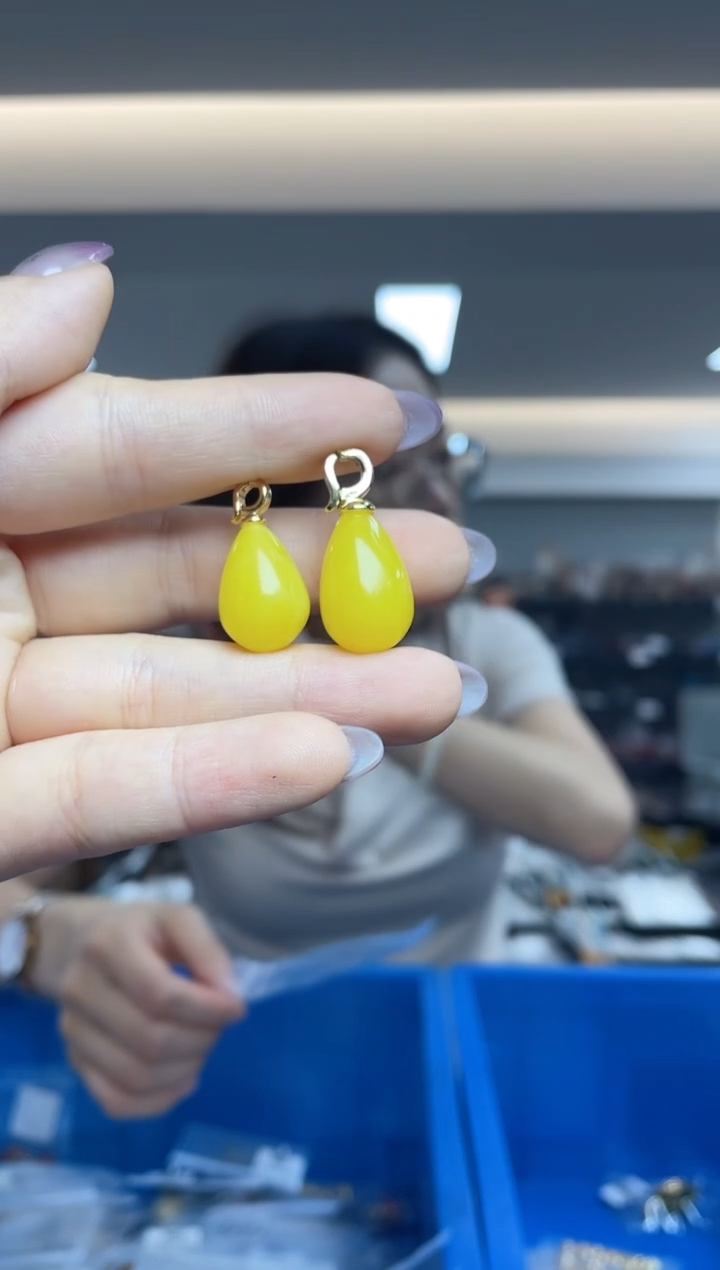 未镶嵌蜜蜡裸石（多样性发一件）