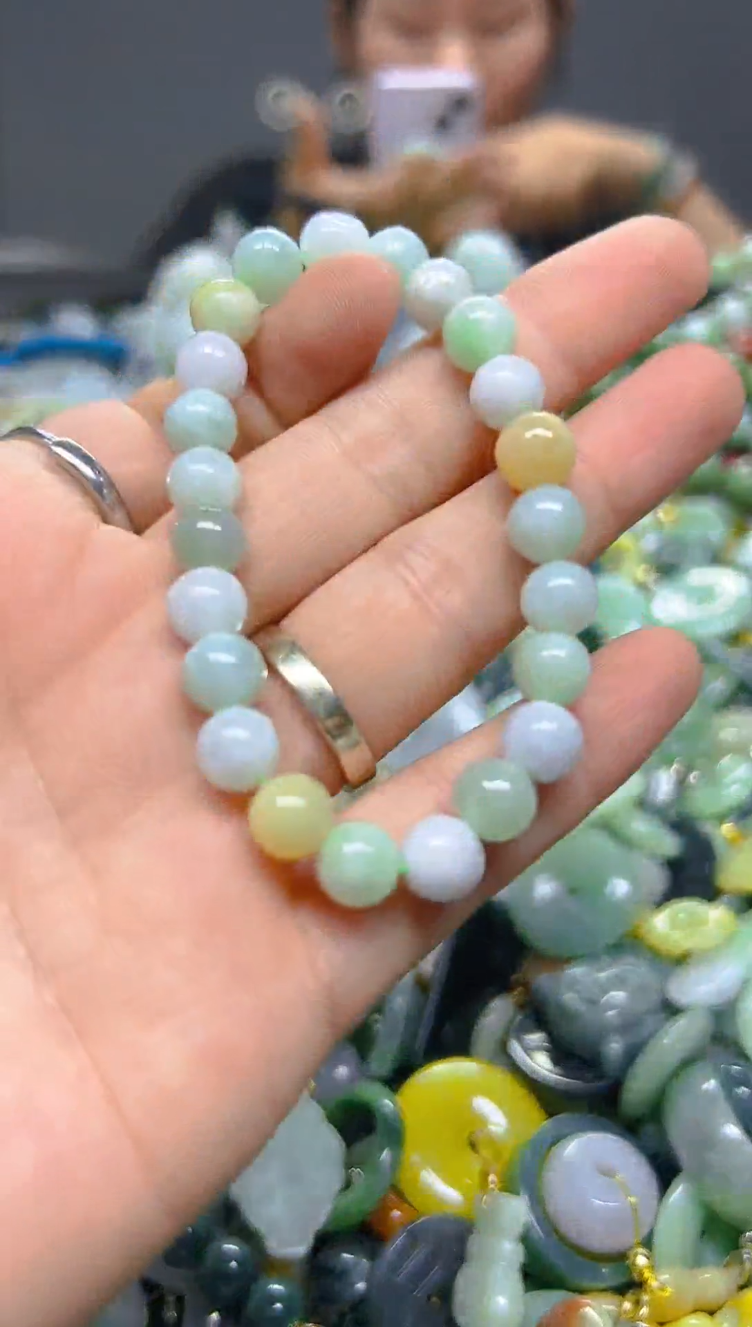 翡翠未镶嵌颈饰8mm/G/翡翠A货,1件也是批发价