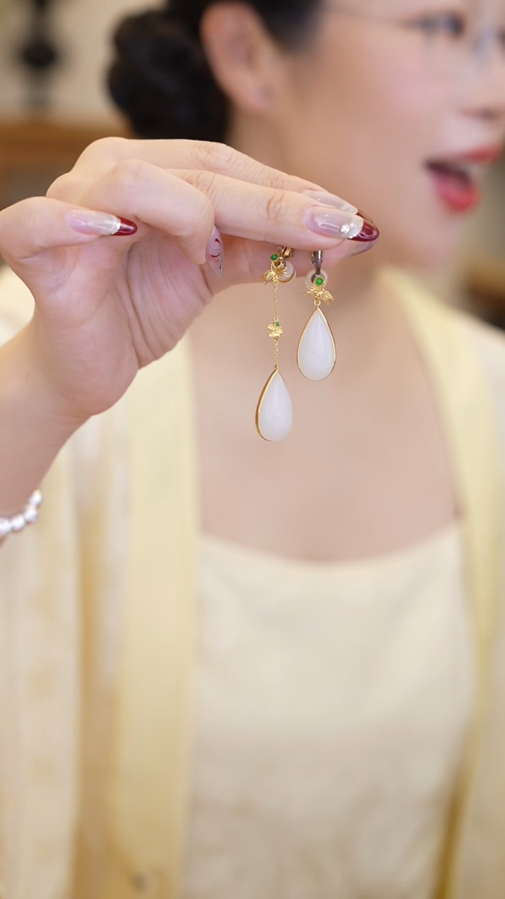 【闪购商品】和田玉水滴耳坠18K金镶嵌RYY