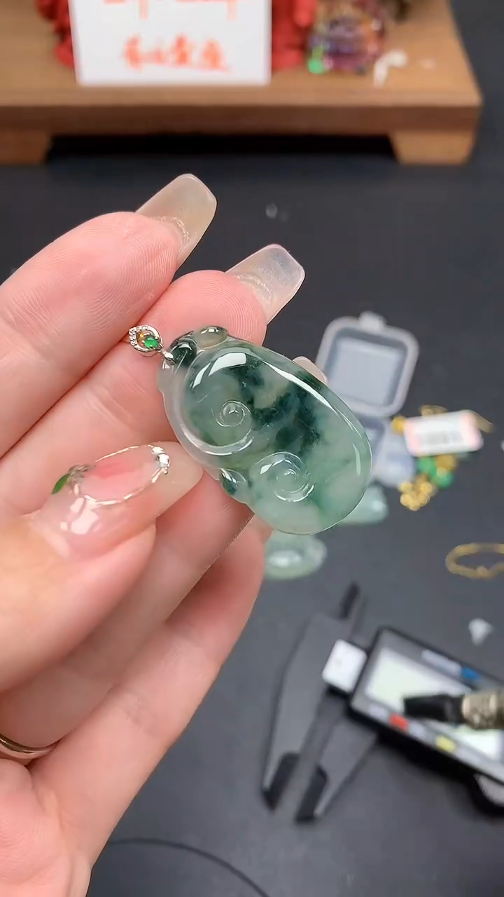 【闪购商品】翡翠吊坠(不含链)18K金镶嵌MS156361