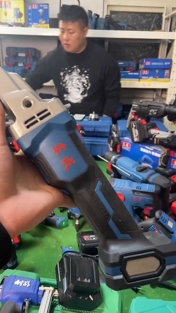 东成03-100角磨机两电一充