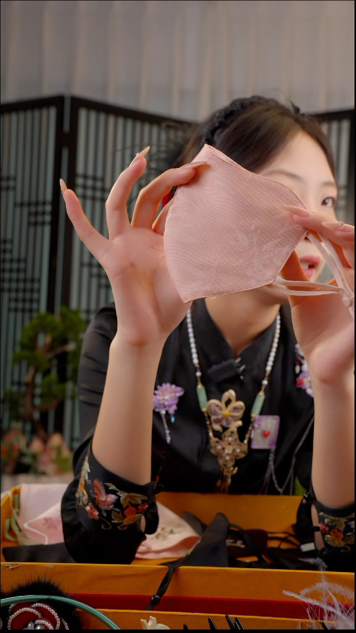 刺绣粉色竹子罗面罩非遗苏绣绒花手工饰品