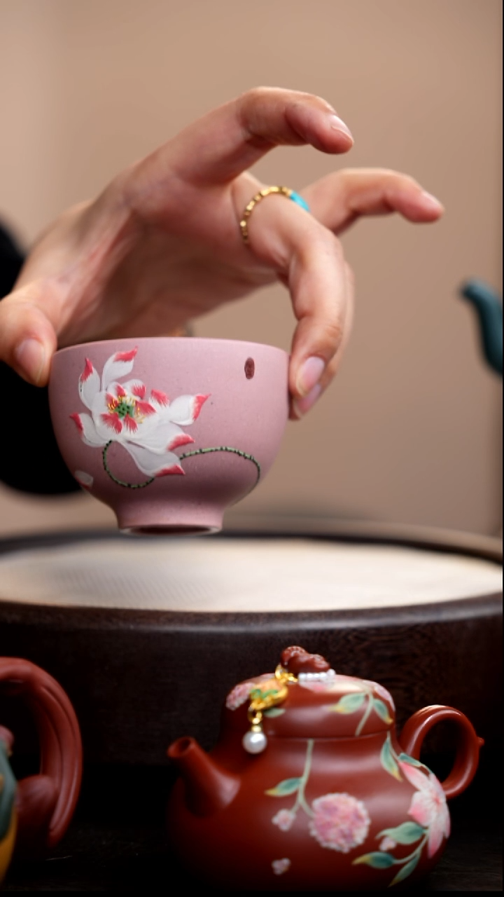 茶壶紫砂粉色小碗杯采莲