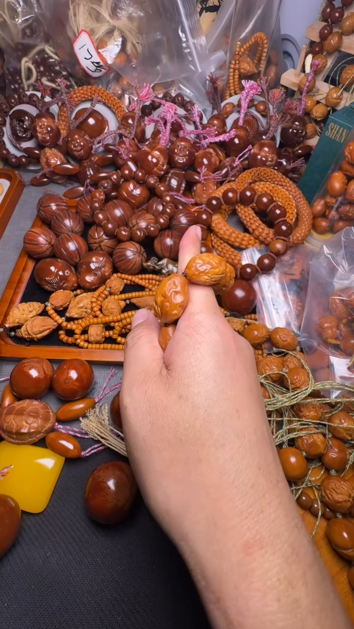 手串橄榄核大枣一条