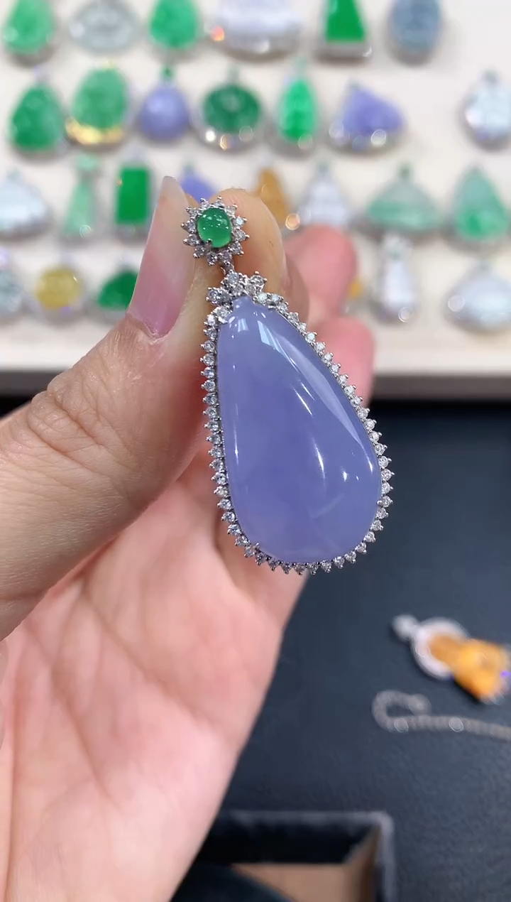 【闪购商品】翡翠吊坠(不含链)18K金镶嵌v19 有色差