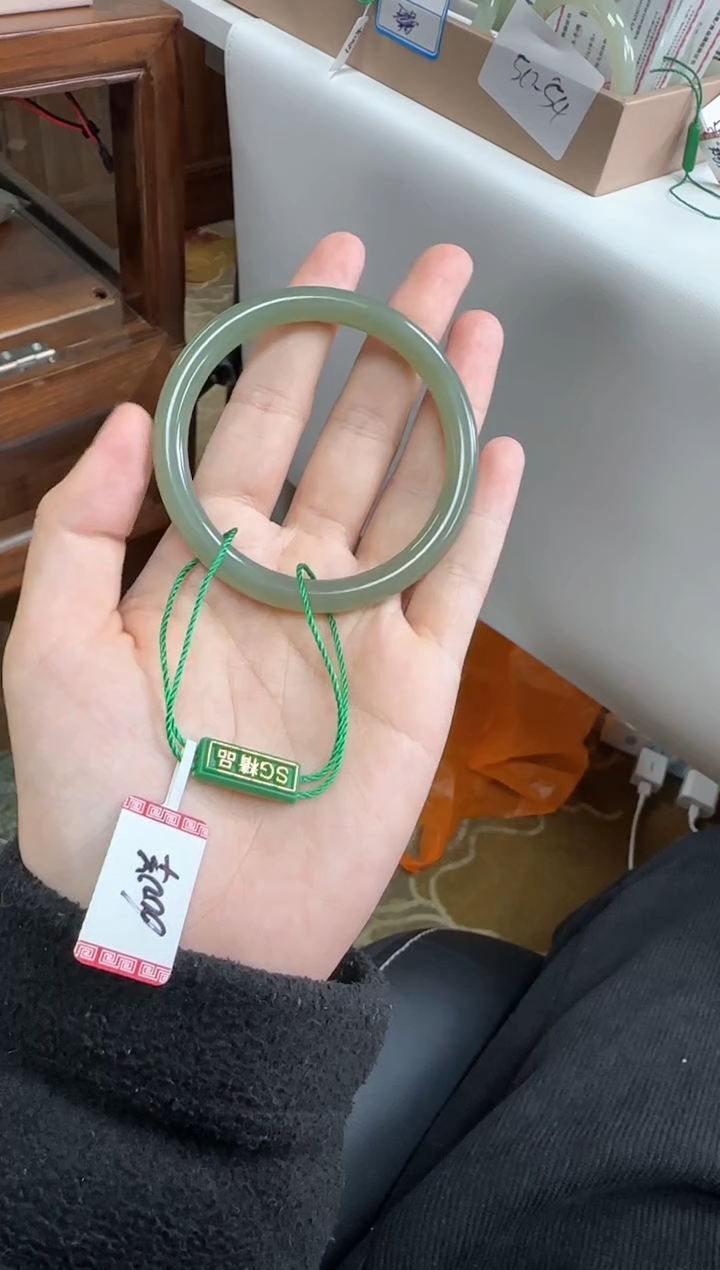 未镶嵌手镯和田玉54