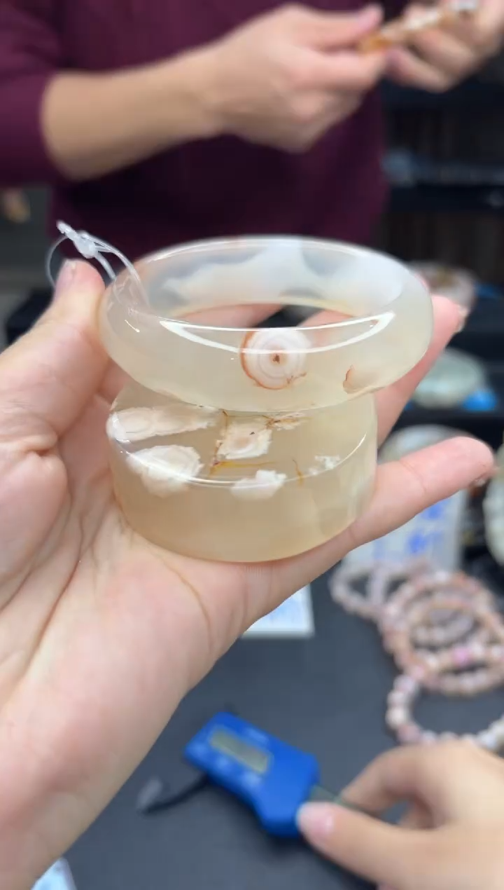 【闪购商品】石英质玉手镯未镶嵌2226（55圈赠送镯心）