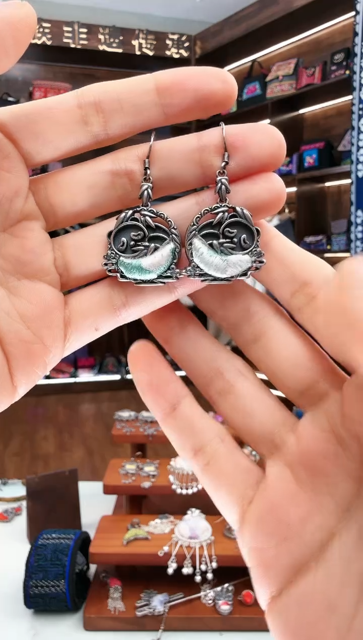 【闪购商品】织绣81蚩梦苗族古绣