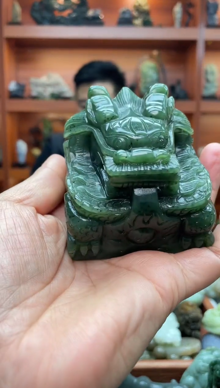 未镶嵌和田玉摆件1