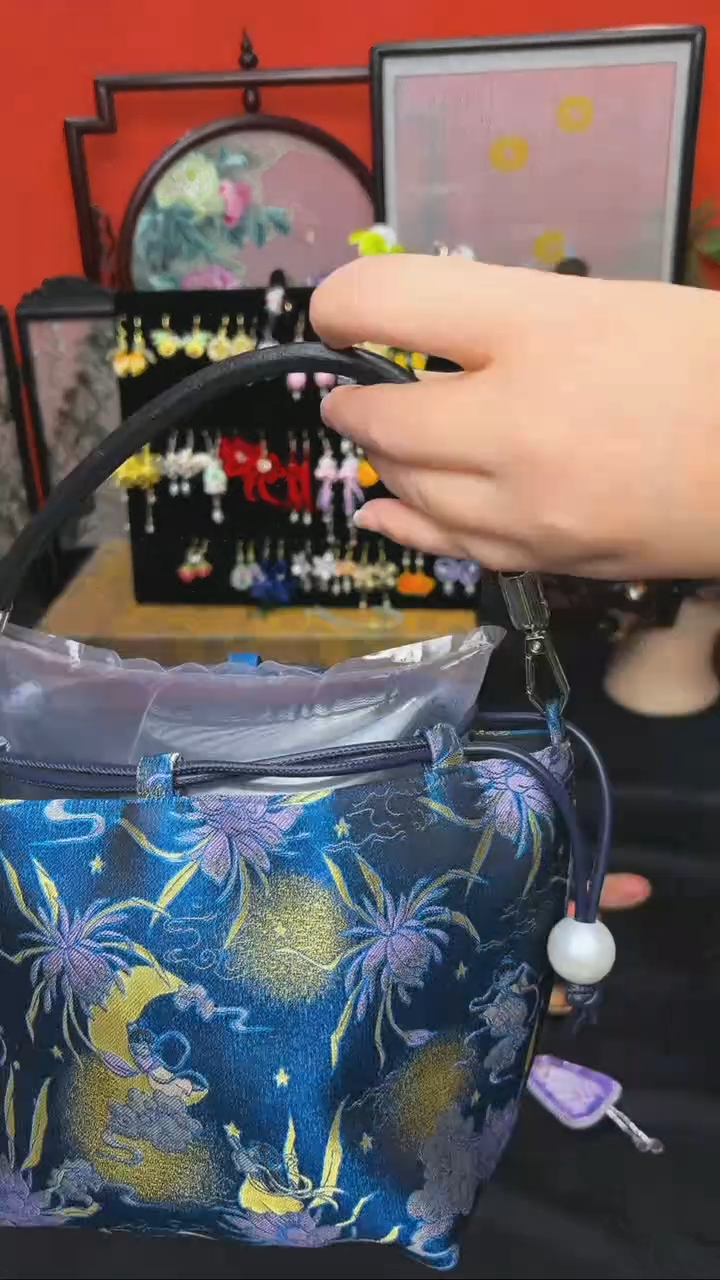 刺绣?非遗手工绒花饰品