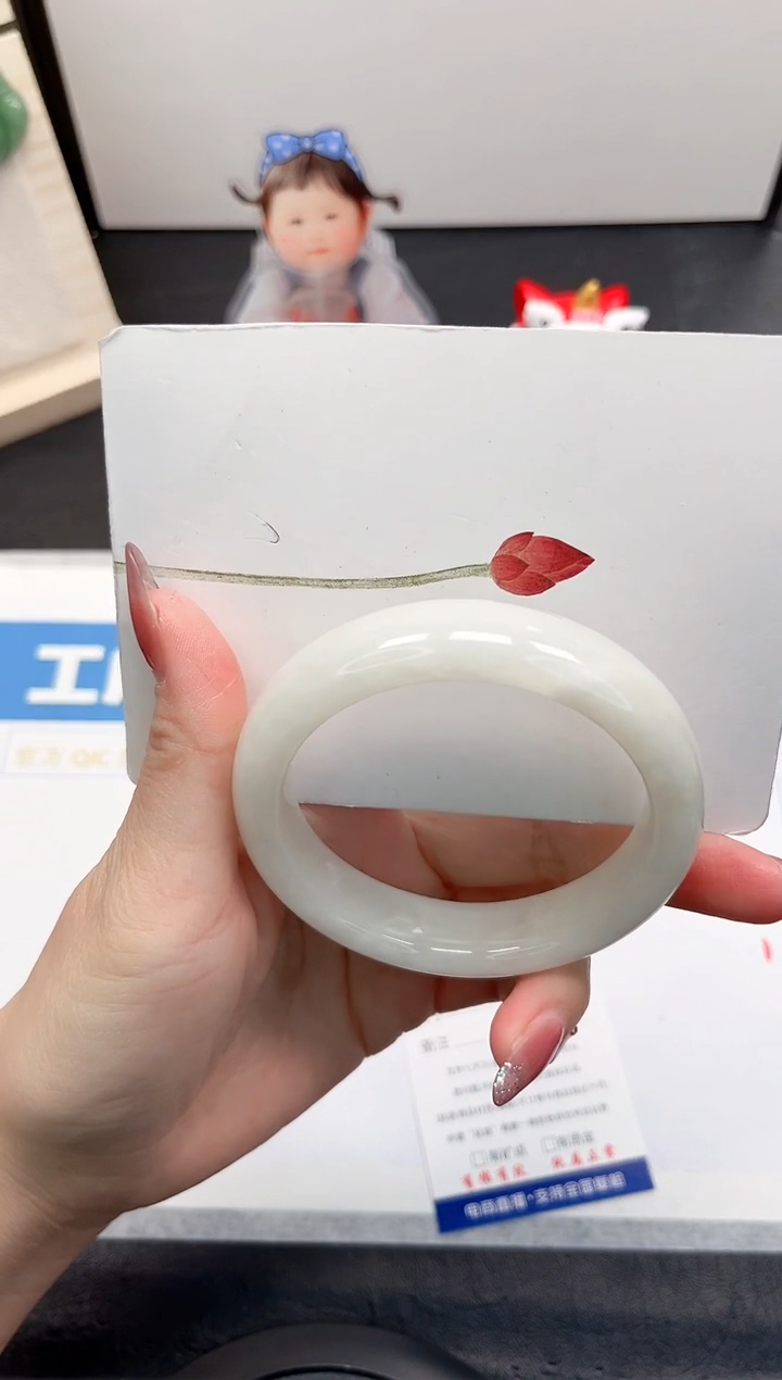 【闪购商品】和田玉手镯未镶嵌64-60