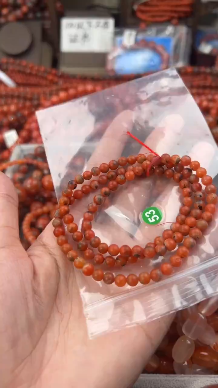 南红玛瑙手串未镶嵌4+