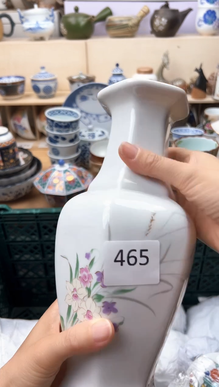W              465