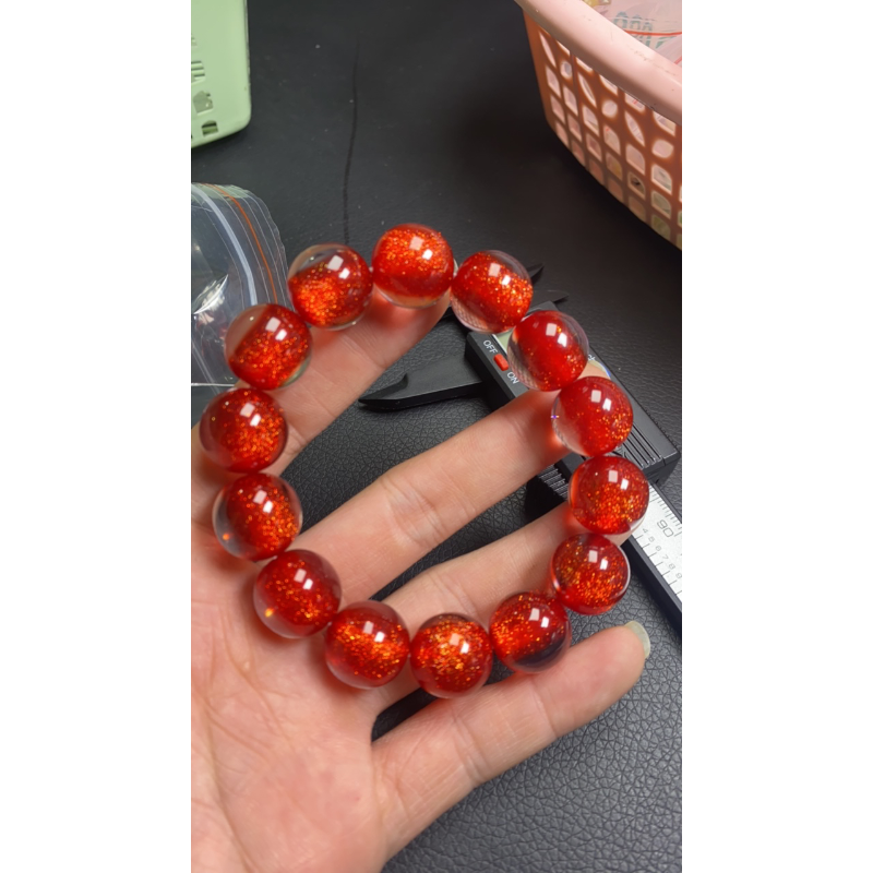 B  933 卡16美人红白半盆手串