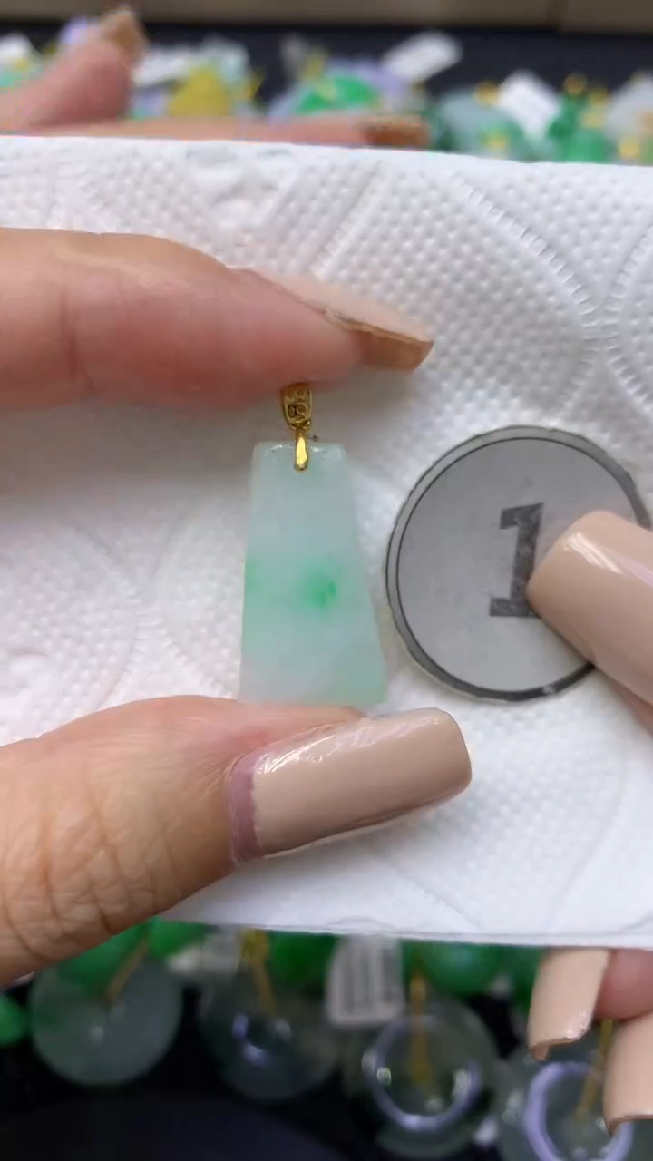 颈饰未镶嵌翡翠天然缅甸翡翠A货