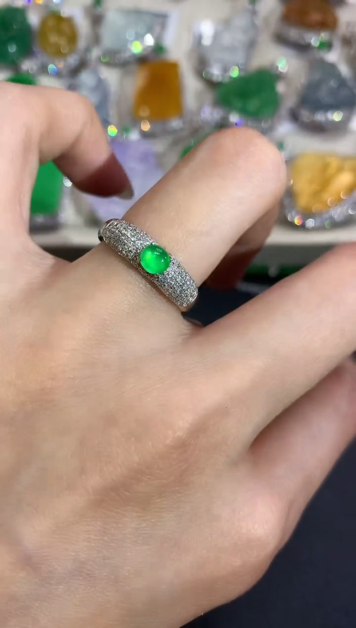 【闪购商品】翡翠戒指18K金镶嵌q31        