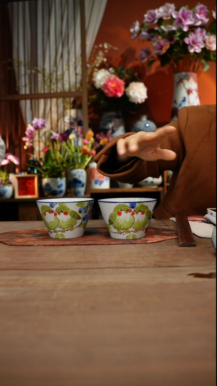 当代高温釉下彩手绘陶瓷餐具