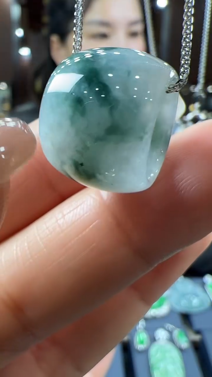 【闪购商品】翡翠挂件未镶嵌路路通一套