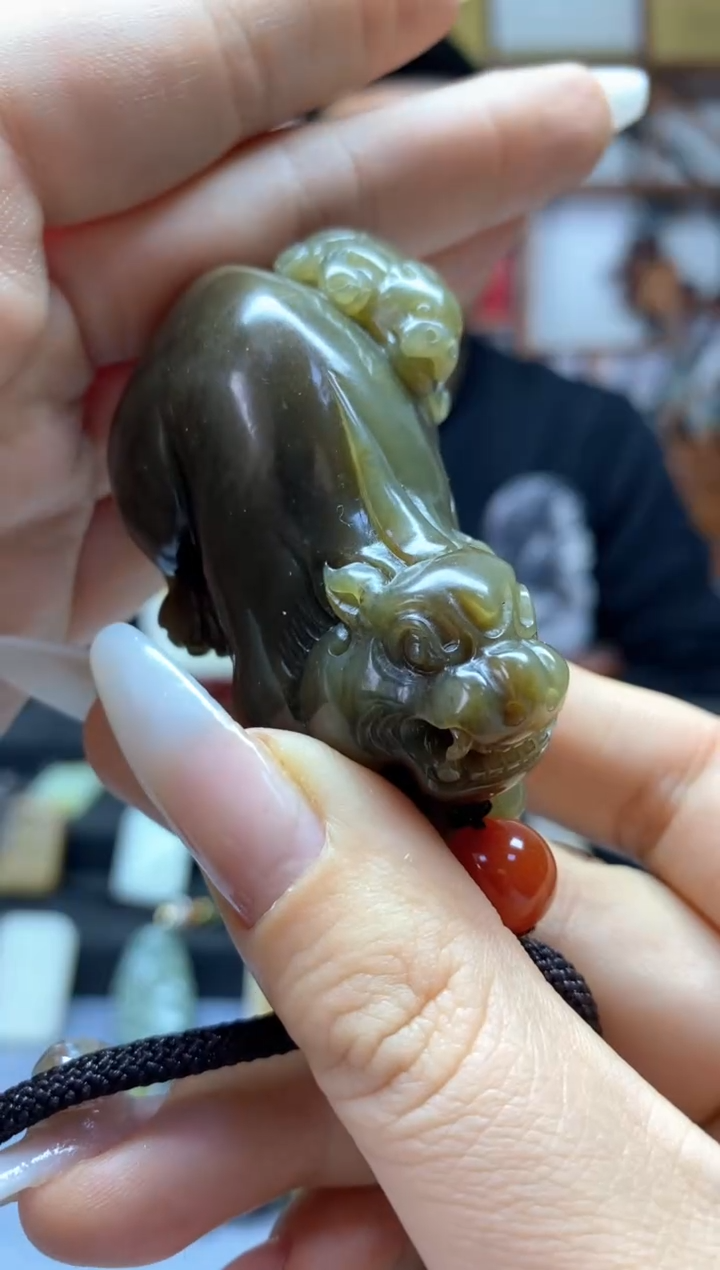 【闪购商品】和田玉把件未镶嵌且末糖母子貔貅把件