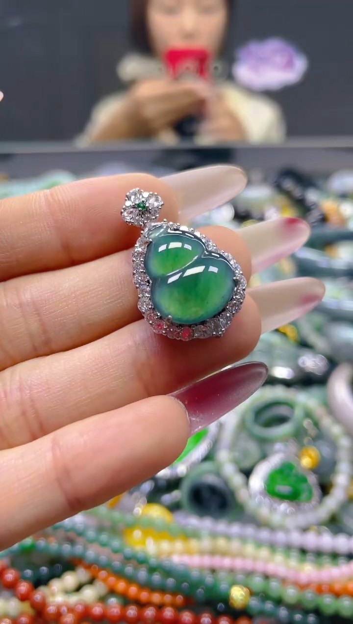 颈饰未镶嵌翡翠/V/翡翠A货，一件也是批发价