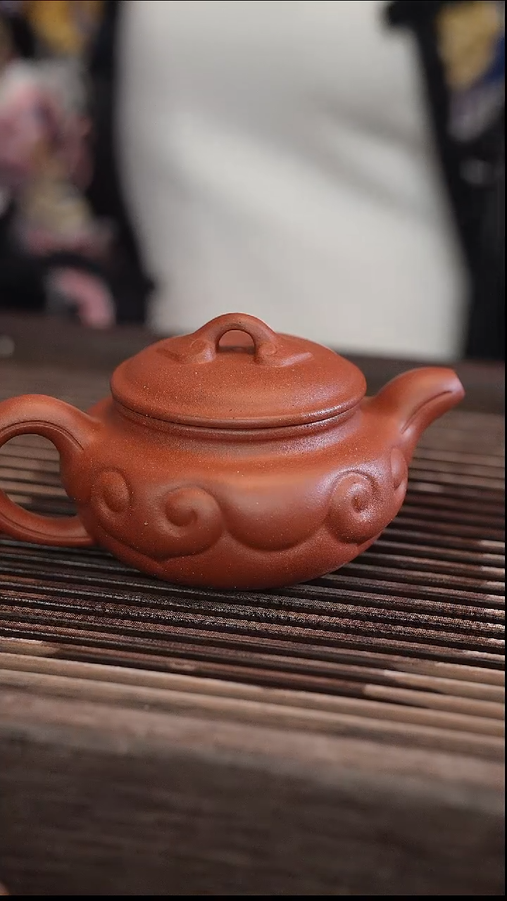 茶壶紫砂如意仿古 北红赤铁 半手工 160cc【微瑕
