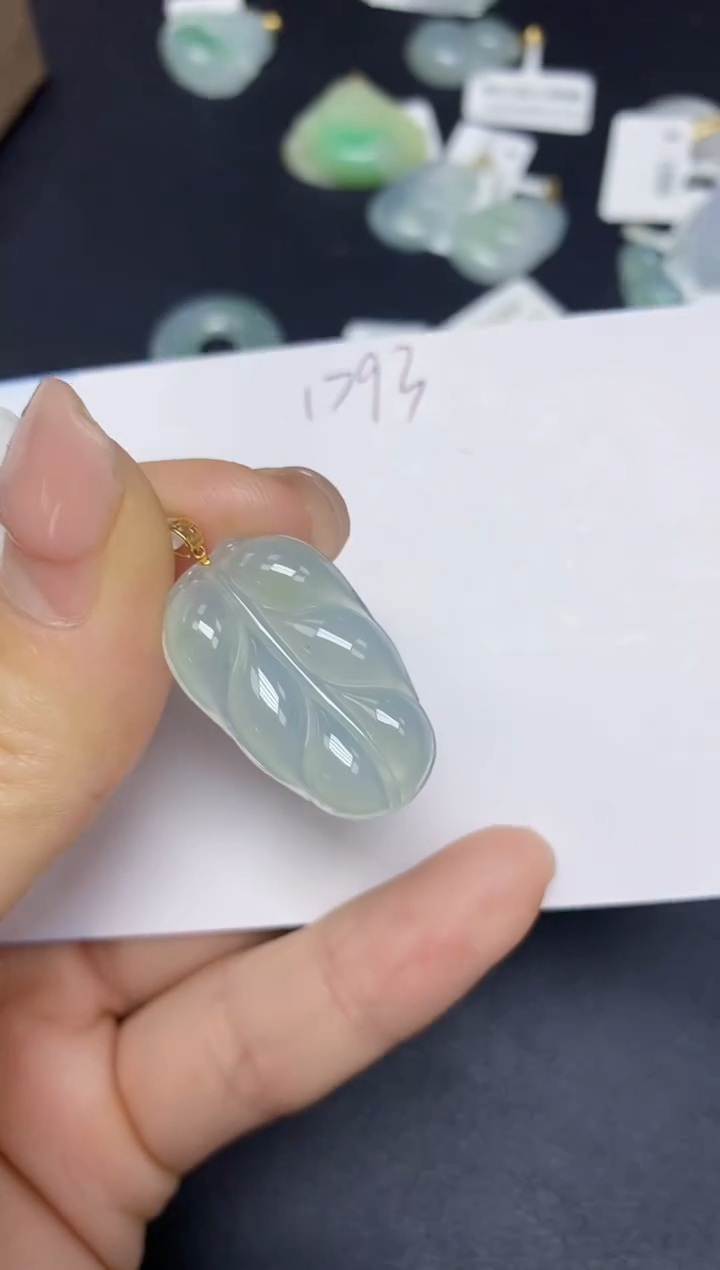 【闪购商品】翡翠挂件18K金镶嵌 天然翡翠A货