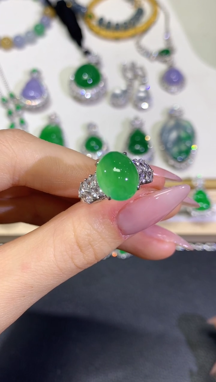 【闪购商品】翡翠颈饰18K金镶嵌团购20