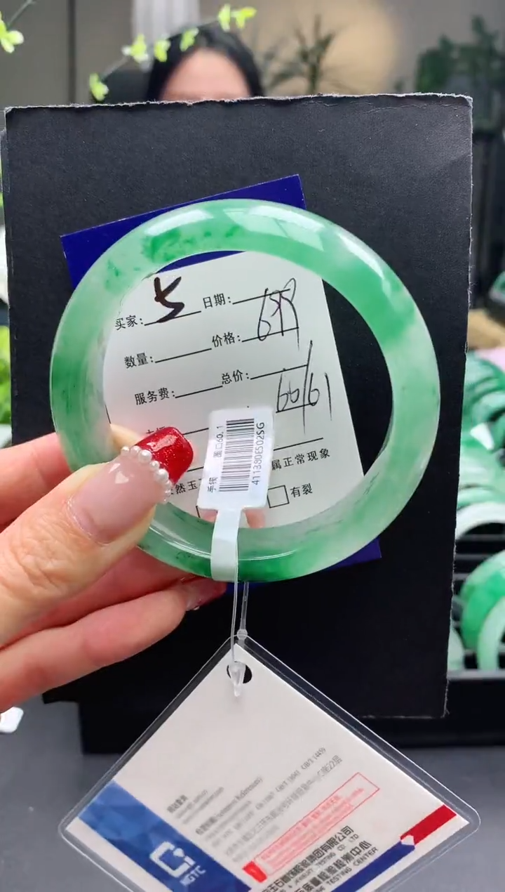 【闪购商品】石英质玉手镯未镶嵌5序号圈口60+