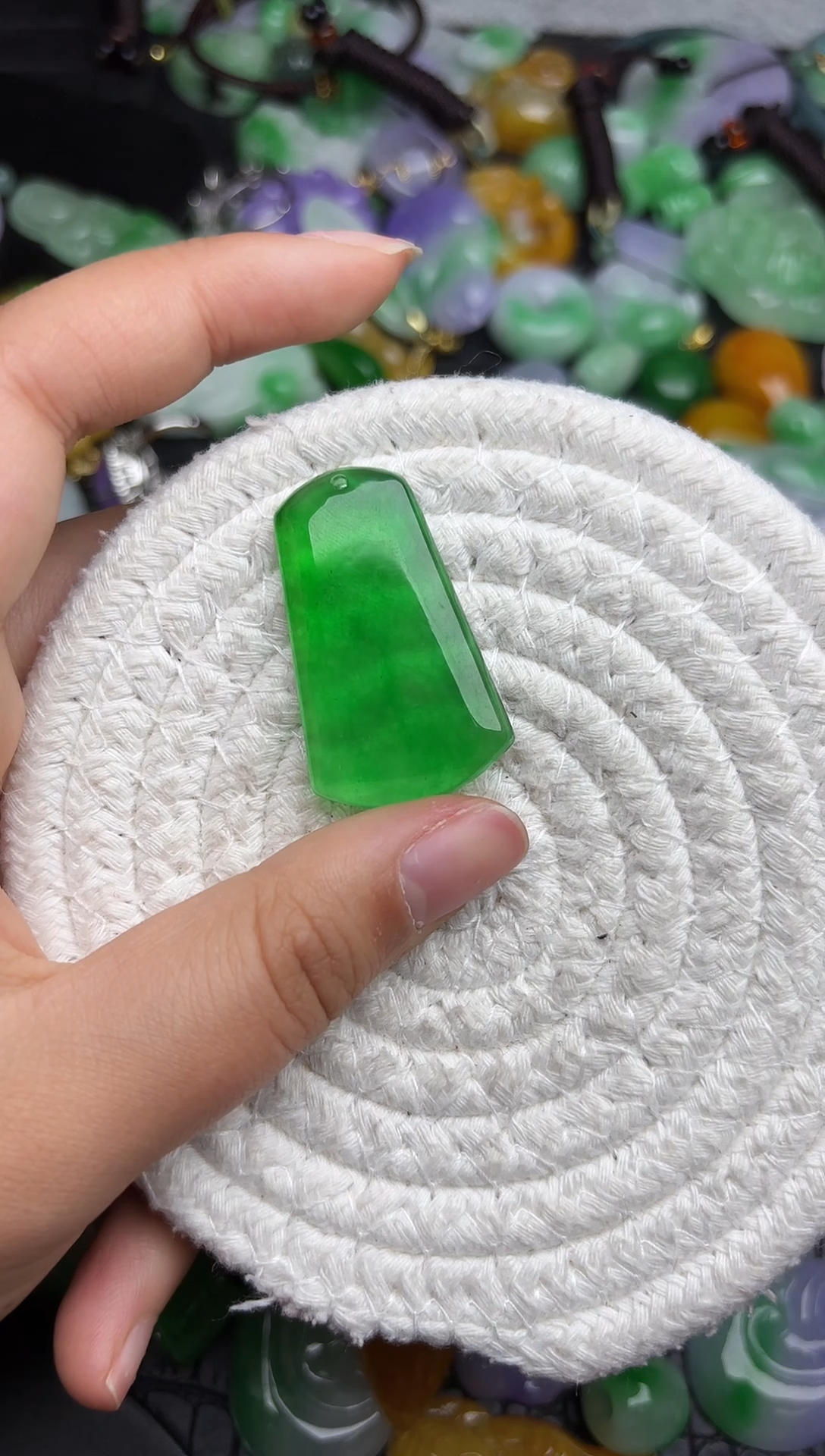 颈饰未镶嵌翡翠缅甸翡翠吊坠