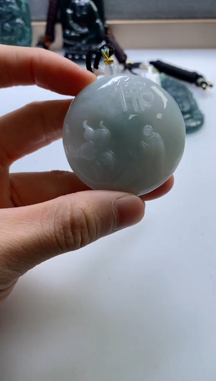 【闪购商品】翡翠挂件未镶嵌             