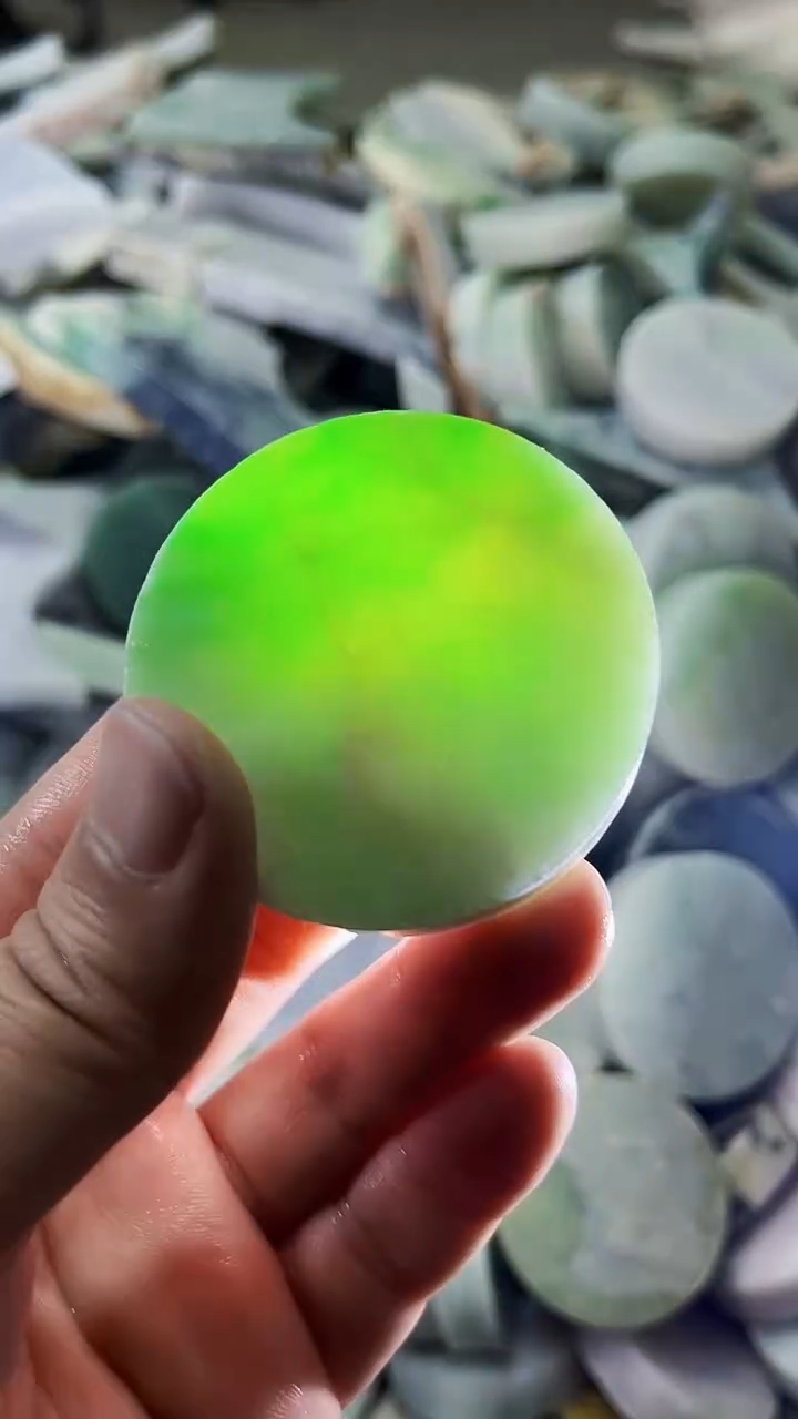 【闪购商品】翡翠挂件未镶嵌A货康壹282