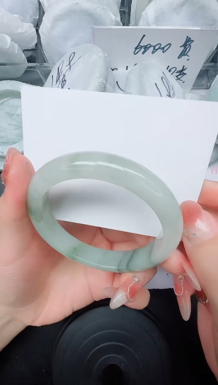 石英质玉手镯未镶嵌87/59.6