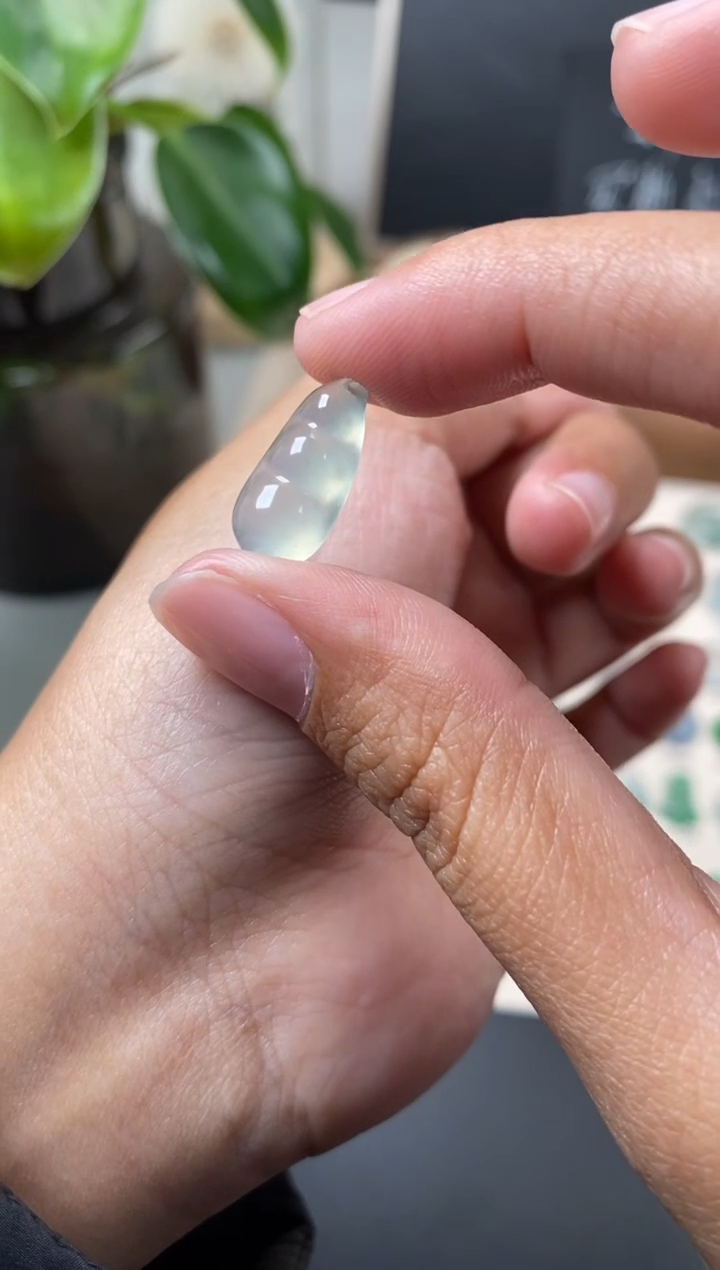 【闪购商品】翡翠颈饰未镶嵌翡翠冰晴福豆