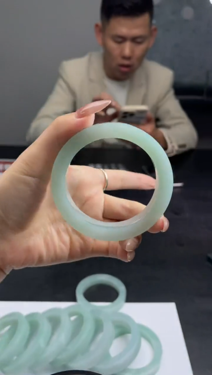 【闪购商品】定制翡翠手镯未镶嵌DDJ22365