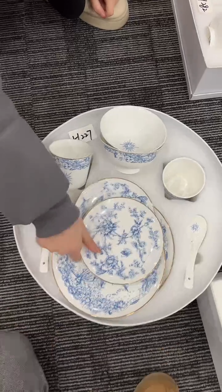 【闪购商品】杯H227--------------