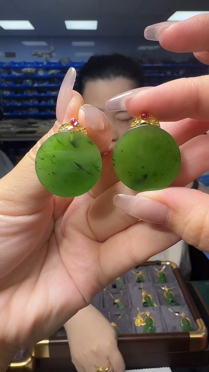 和田玉18K金镶嵌吊坠(不含链)多样性发货发其一