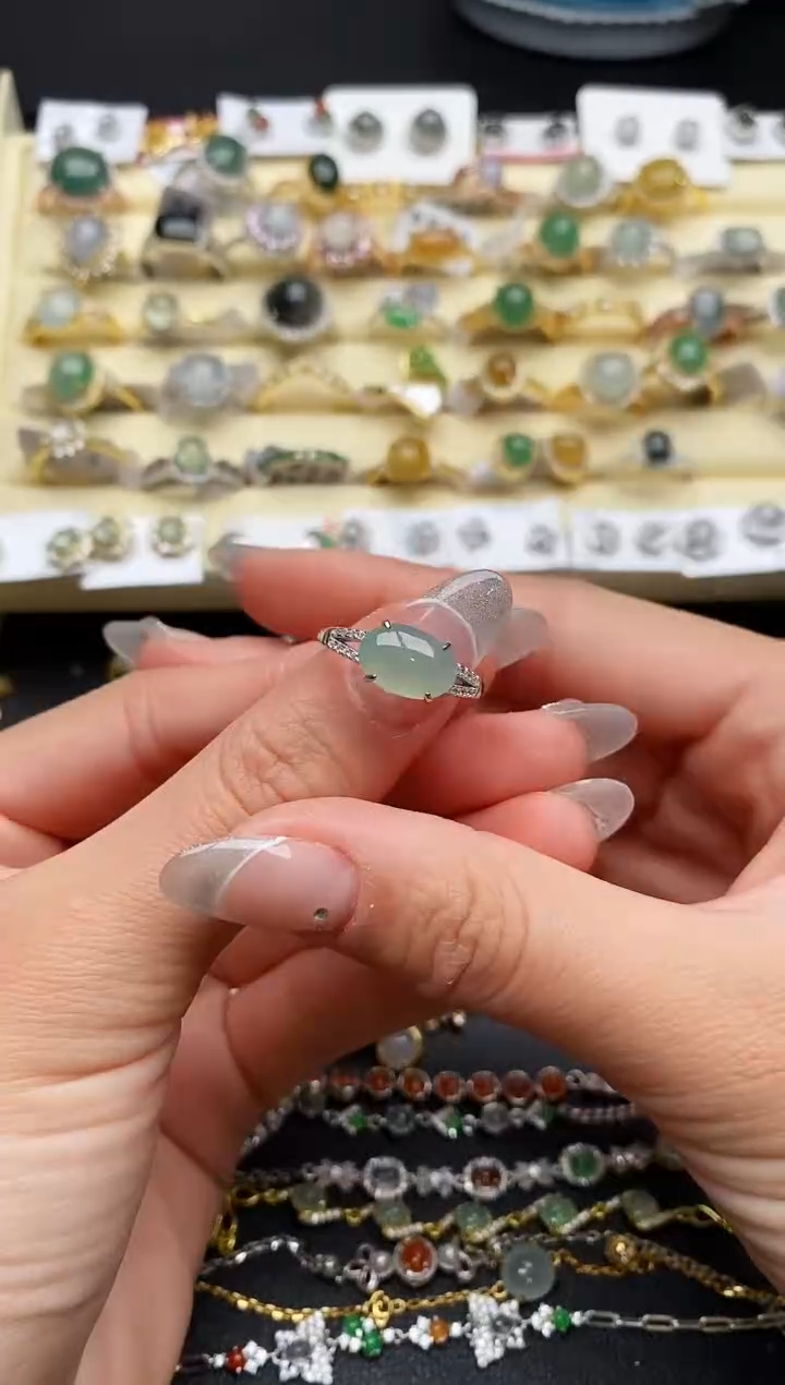 【闪购商品】翡翠戒指银S925镶嵌66666666+7