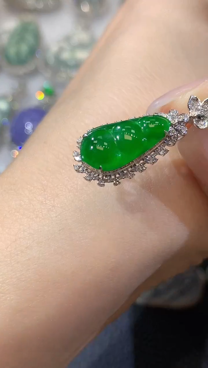 翡翠18K金镶嵌吊坠(不含链)C22